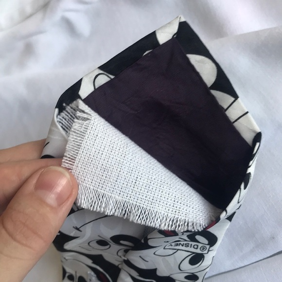 Mickey Mouse faces, tie - Picture 7 of 7